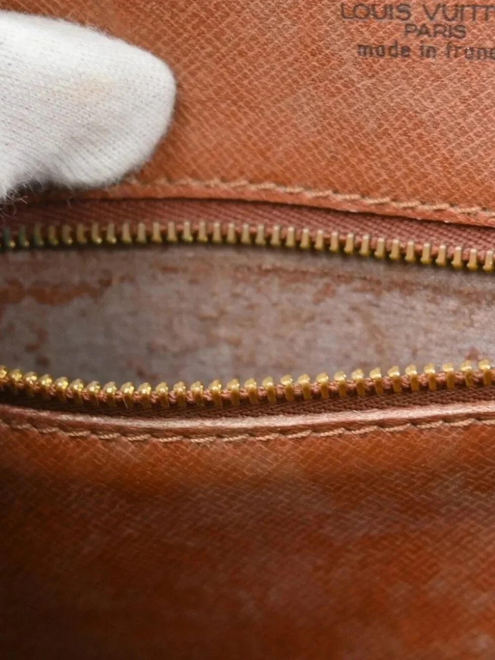 LOUIS VUITTON SAINT CLOUD GM SHOULDER BAG